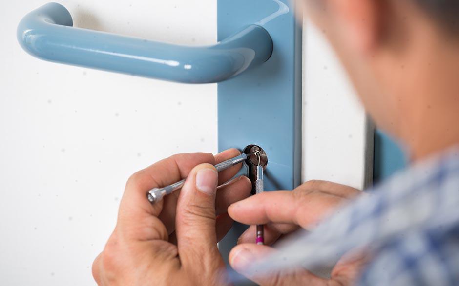 urgence serrure porte Nézel